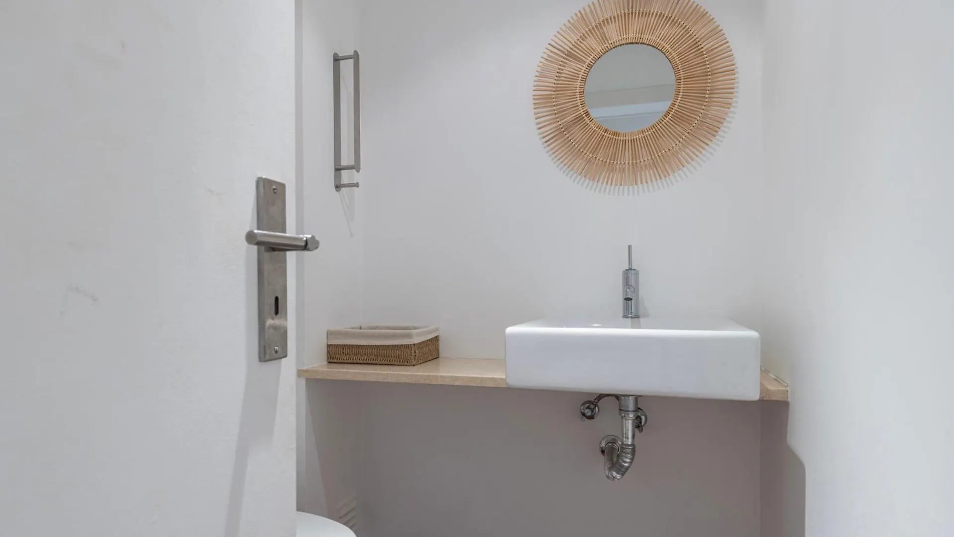 Classy 3Bdr Property By Lovelystay Lisbon