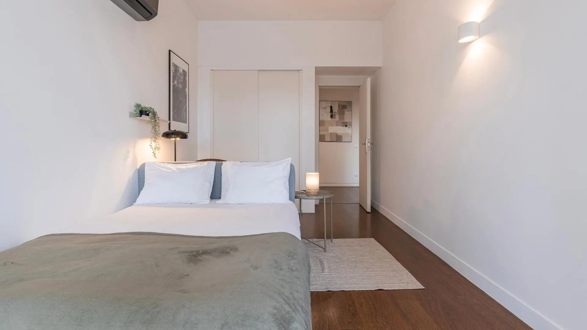 Classy 3Bdr Property By Lovelystay Lisbon Apartment