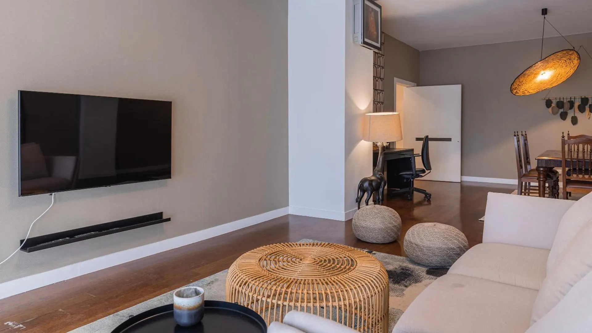 Classy 3Bdr Property By Lovelystay Lisbon Portugal