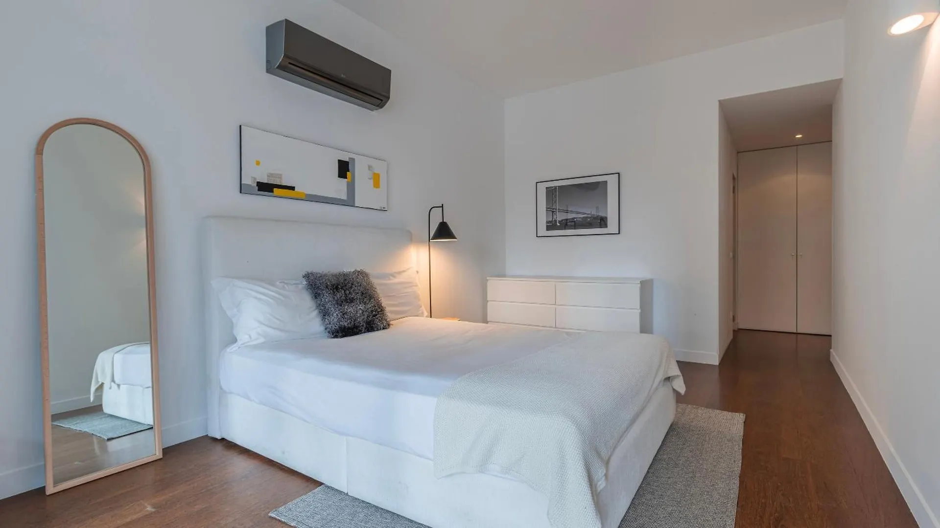 Classy 3Bdr Property By Lovelystay Lisbon